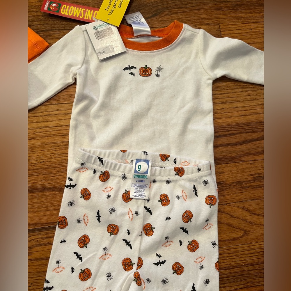 Halloween 3-6mth Glow in the dark outfit